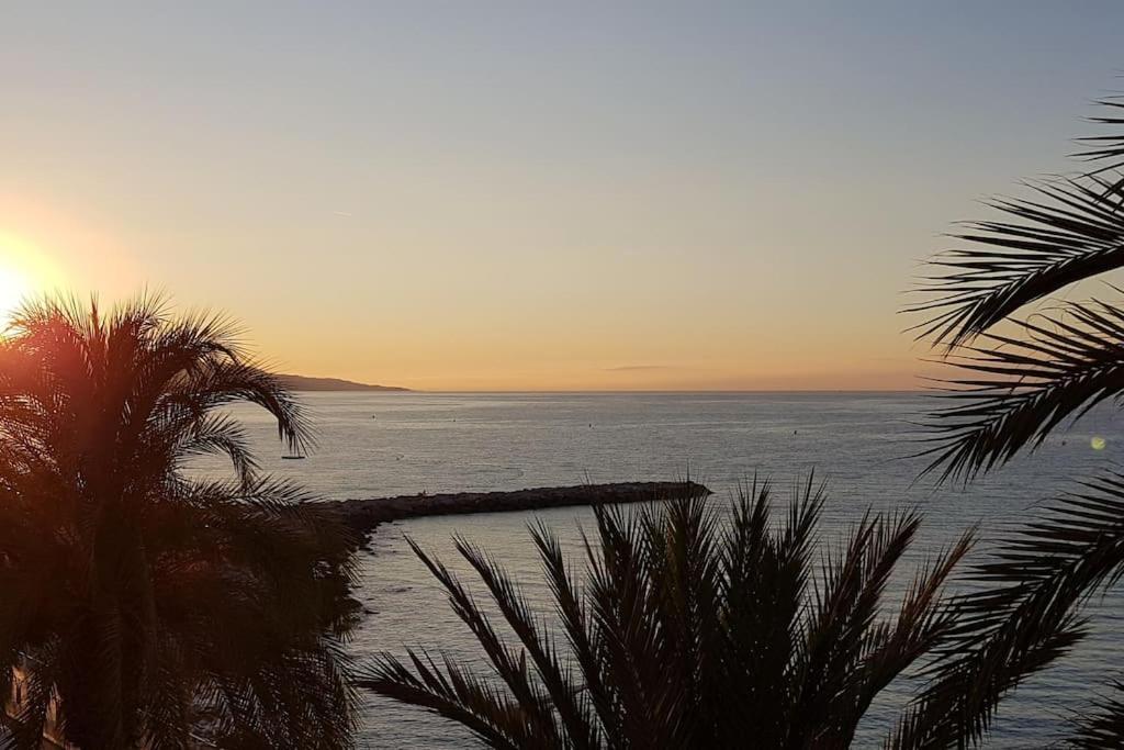 Appartement Bord De Mer Avec Garage Mentona Zewnętrze zdjęcie